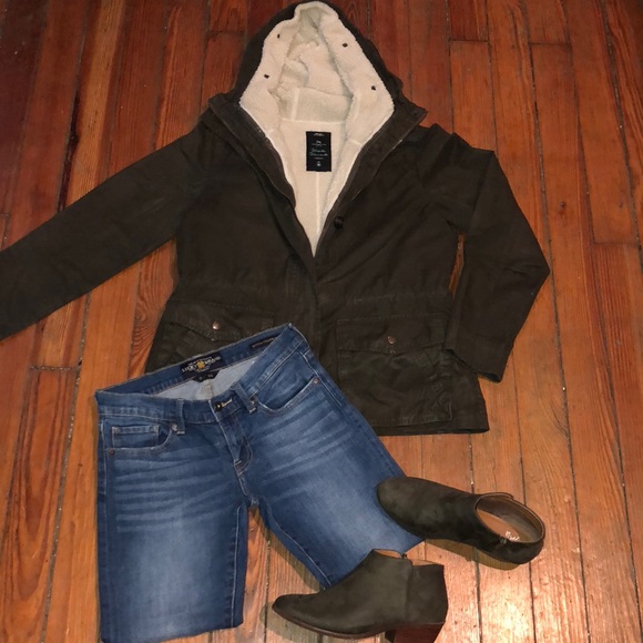 GAP Jackets & Blazers - ARMY GREEN GAP JACKET